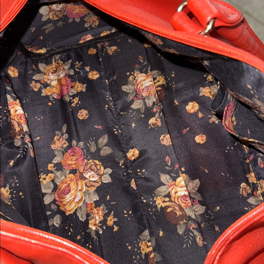 CAPRESE Stylish Red Handbag with Eyelet Design - Picture 10 of 16
